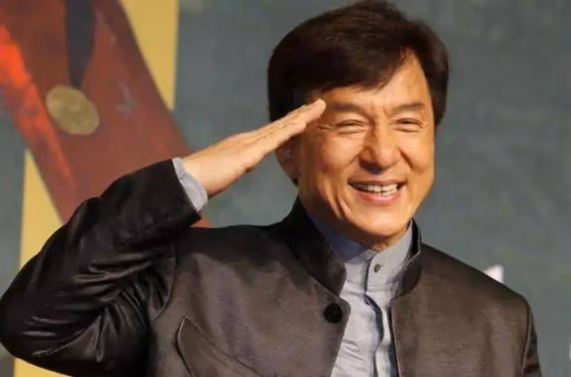 成龍杭州頂級豪宅內景曝光!裝修似豪華宮殿,用18k金打造天花板