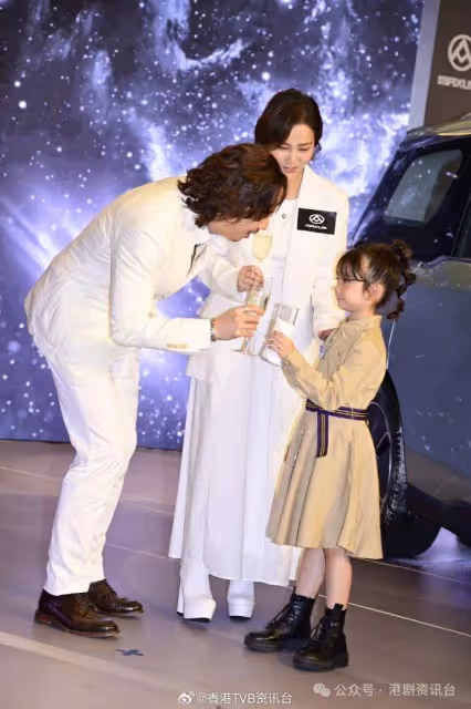 張繼聰首次同老婆囡囡出席公開活動！自發性戒菸賀謝安琪47歲生日