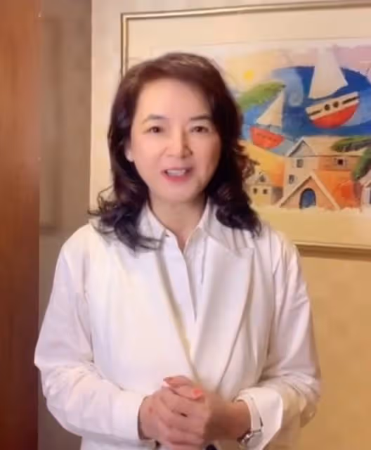 許晴跟胡慧中同框似母女!一個風姿卓越,一個皺紋橫生儼然老奶奶