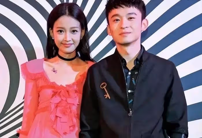 孫怡深陷小三風波,董子健帶女兒聚餐曝光,網友質疑被拉來擋槍