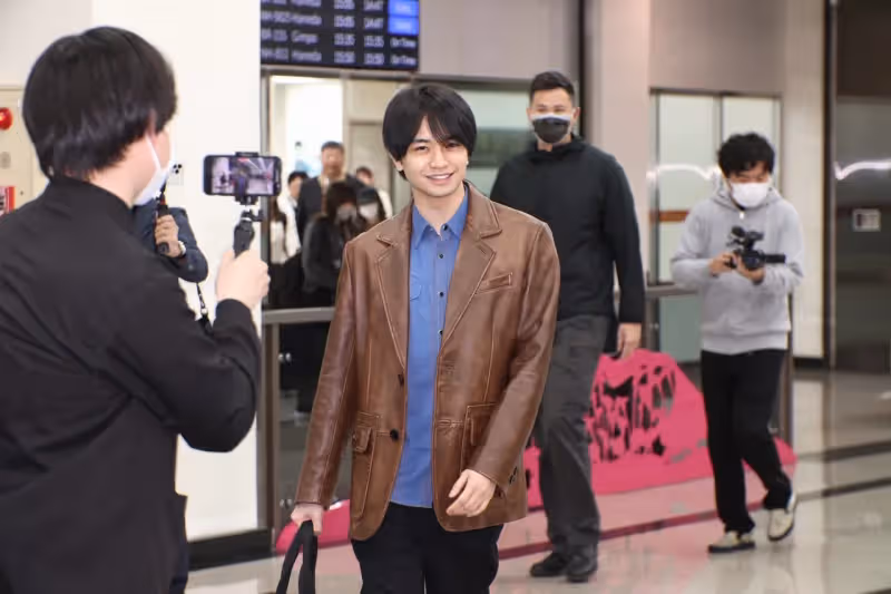 Sexy Zone中島健人秀中文「我很傲嬌」　露背肌狂撩喊話內褲廠商