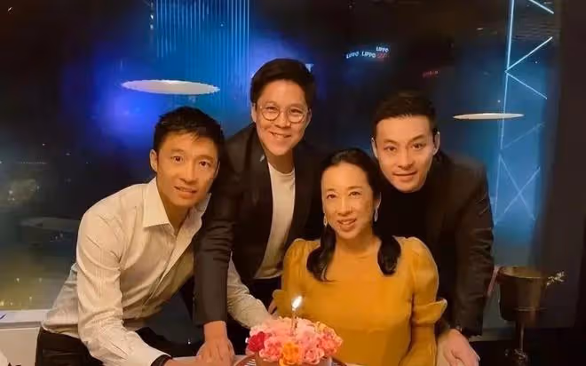 原來郭晶晶真是「下嫁」，霍啟剛名下恐無資產，一家5口領生活費