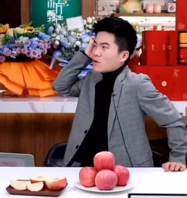是該走了!董宇輝借樣品借不出來!網友:相煎何急,相忘於江湖吧