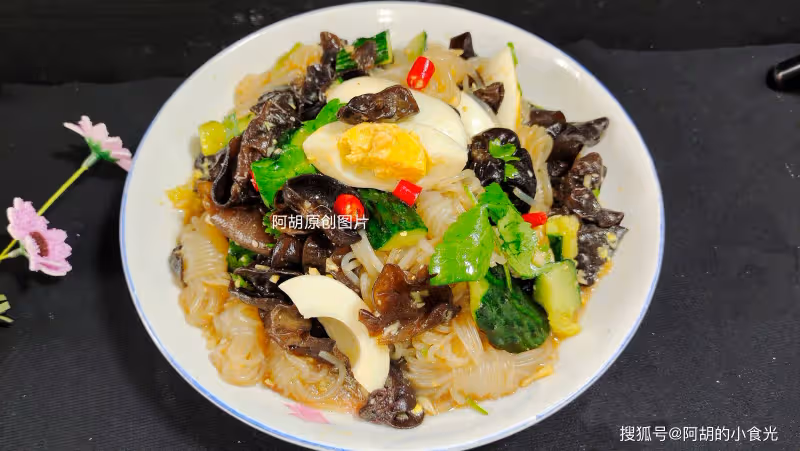 木耳和它天生一對!吃出一份「滑腸好菜」,營養高纖維又飽腹,清涼爽口不怕胖