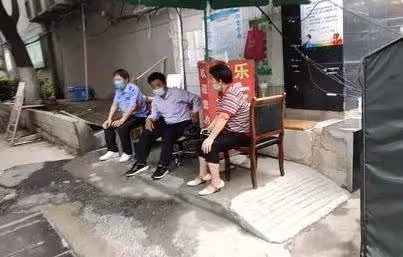 我退休金4千,把城裡的樓房賣了3百萬,回鄉下隨心所欲地生活