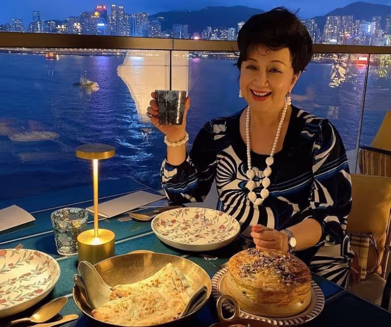 薛家燕宣布與小17歲男友復合，兩度拒絕求婚，自曝已絕經不會生娃