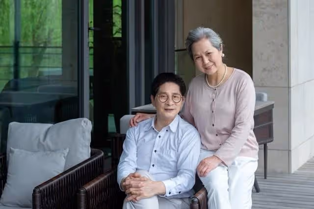 為了生兒子，18年前我出軌了，瞞著妻子「讓小情人為我生下2兒子」，買車買房照顧他們，直到兒子生日會上「出現一個男人」全世界崩潰了