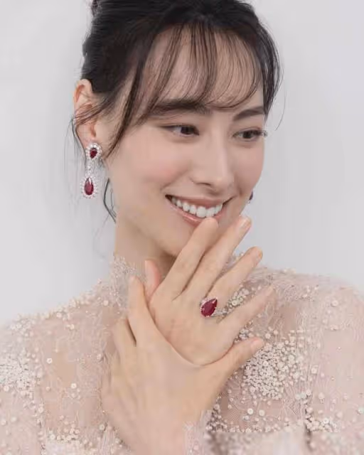曝57歲李澤楷新戀情!與金髮美女喝咖啡很親密,梁洛施疑成過去式