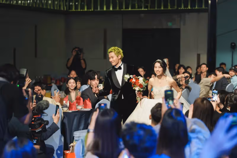 金鐘男配婚宴致敬周星馳經典橋段　神還原《喜劇之王》我養你