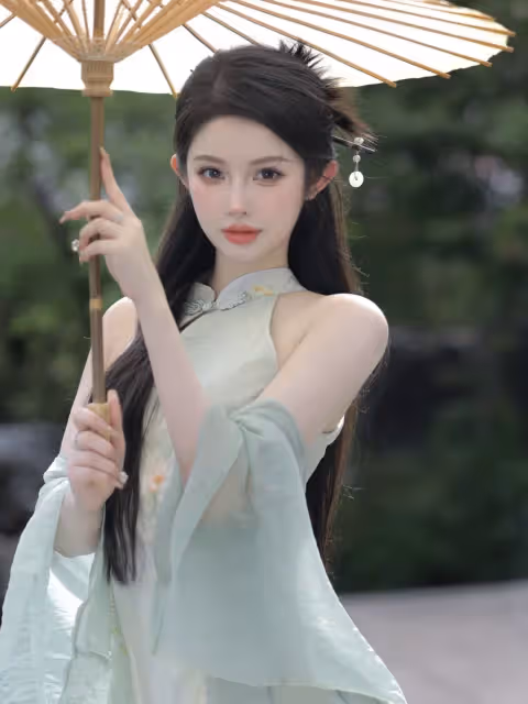 御姐穿搭NO.10丨"揭秘!長腿御姐的秘密武器:新中式旗袍,你敢嘗試嗎?