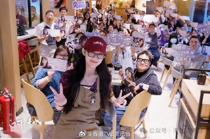 炎明熹化身1日限定店長 派咖啡與粉絲共度白色情人節
