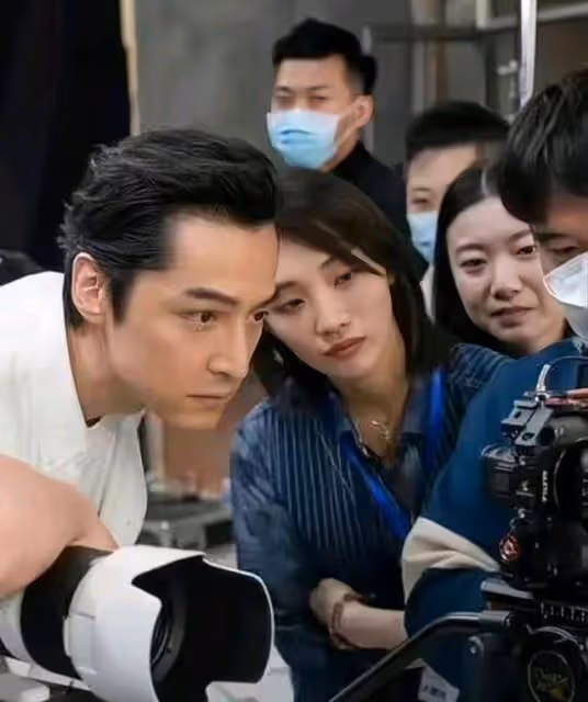 胡歌妻子黃曦寧素顏曝光，顏值平平卻俘獲男神的心，果然不簡單