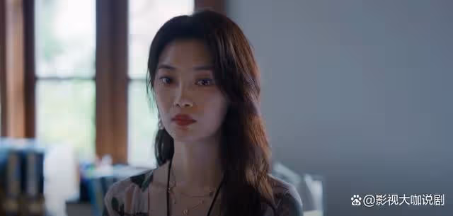 小日子：茉莉一計拿下嚴隸，翻身成為畫廊銷冠，啪啪打臉米娜
