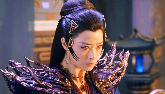 《烈焰》白菜黑化,傷害伍賡、投靠神族?取代「天使聖王」的戲份