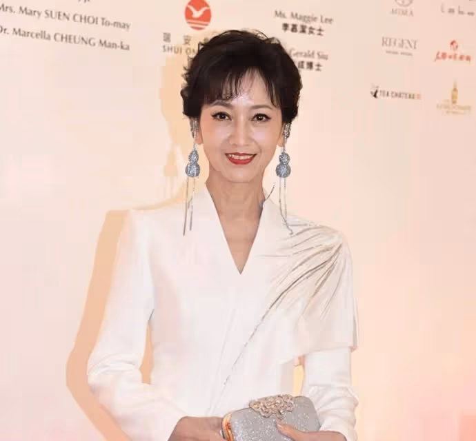 超50位香港小姐齊聚一堂,美女如雲星光熠熠,女神趙雅芝艷壓全場