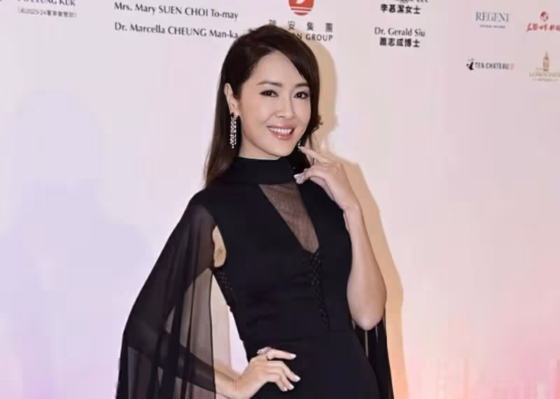 超50位香港小姐齊聚一堂,美女如雲星光熠熠,女神趙雅芝艷壓全場