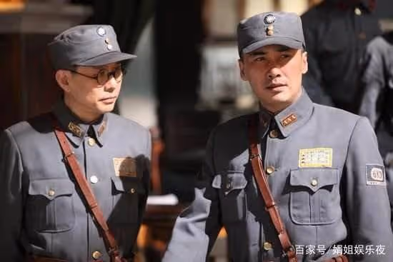 他是北影學霸,出道多年從不拍愛情片,與妻子相愛20年恩愛如初