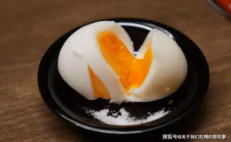 煮雞蛋時，是熱水下鍋，還是冷水下鍋？煮幾分鐘最鮮嫩？漲知識了