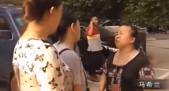 精神病兒媳被迫停藥懷孕，人流後被趕出家門，婆家堅決起訴離婚