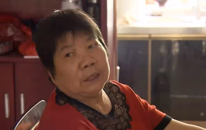 親子鑑定孫子不是自己的，婆婆拿刀威脅兒子：不准離婚