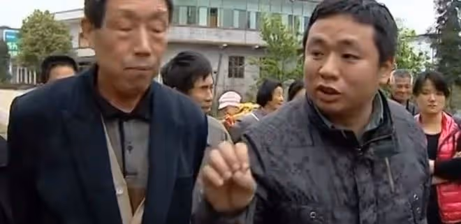 身價900萬老人離奇去世，孫子隱瞞死訊，兒女怒指孫子謀財害命