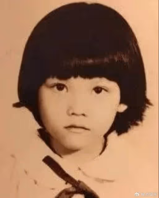 貧民窟少女嫁入豪門23年,不生孩子卻被老公寵上天,57歲仍似少女