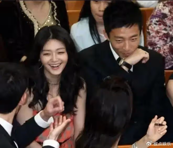 一次節目,張菲問李敖:「你對汪小菲和大S的婚姻怎麼看?」李敖回答3