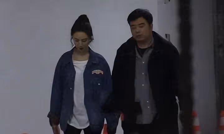鳳凰男沖老婆怒吼：「我養我家5口人，你養父母，那誰養孩子？」