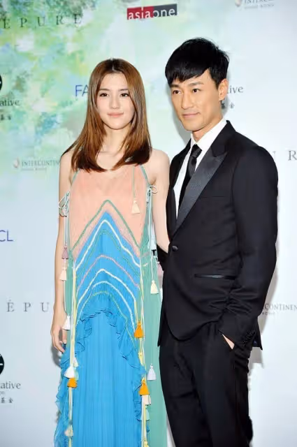 TVB前男星老婆大曬穿搭,網友批老土不如前女友!遭反擊:不喜歡別看