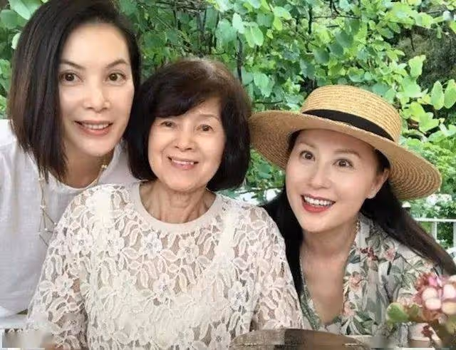 TVB知名藝人曾婚前意外流產,妹妹先夢見其懷孕,入行初戀是張衛健