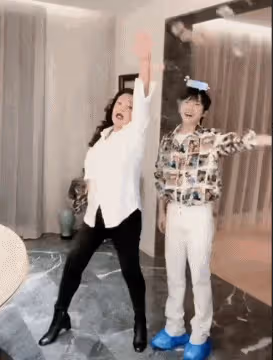 戒不掉戀愛腦!汪小菲穿變形T恤太寒酸,被嘲掙錢供養現任和前任