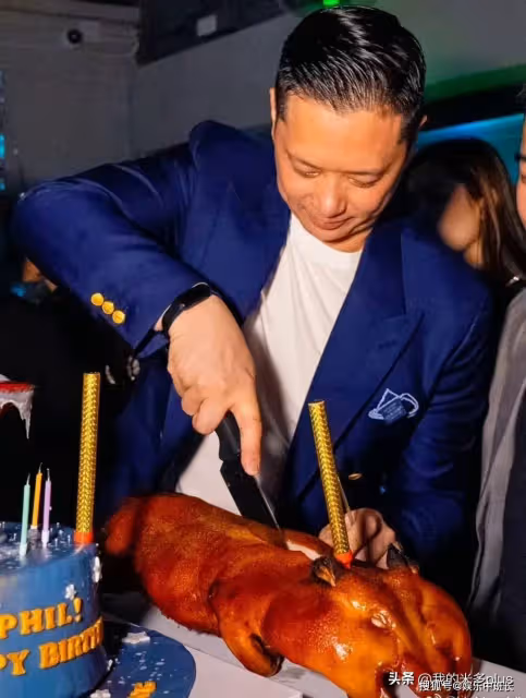 胡杏兒老公51歲生日,三個兒子和爸爸一起許願,李乘德滿臉幸福