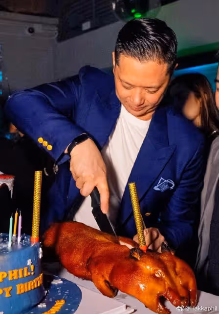 胡杏兒為老公慶生,夫妻倆貼臉撒糖,三個兒子爭相獻吻爸爸超有愛