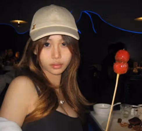 鍾麗緹14歲女兒轉大人!穿低胸背心「超美視角」被拍 網贊:天選明星