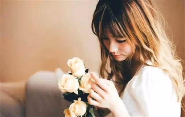 「我媽生病,你請假幾天照顧」女子家族群里多事,被弟弟懟得退群