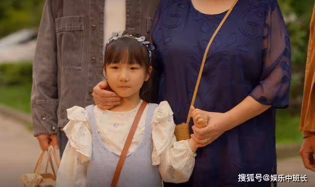 《小日子》孩子是空氣?動不動就住酒店的朱氏夫婦,從未真正長大過