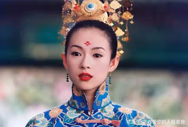 章子怡青澀舊照流出,年紀輕輕就已「撩人心弦」,難怪能紅透國際