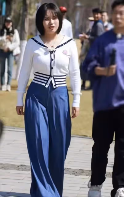 李雪琴綜藝近照曝光被誇秒變女神,網友:她把東北話改掉就好多