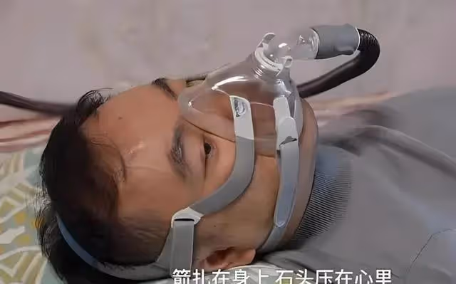 葉檀曝蔡磊近況:情況越來越糟糕,只能用腿來打字!靠意志力支撐