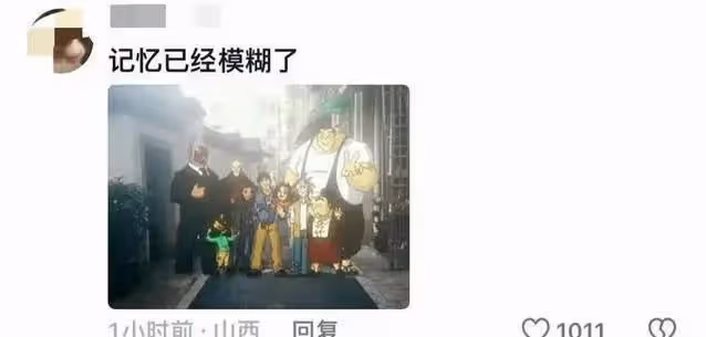 70歲成龍現狀爆出，頭髮鬍子花白，時光催人老，網友評論區炸鍋了