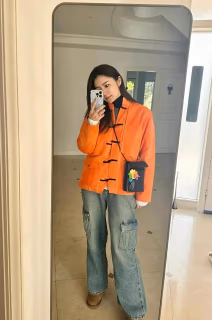 張馨月穿20元一條褲子被吐槽：穿出了林峰破產的感覺，像窮大學生