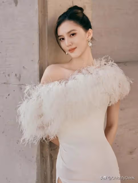 被捧港女典範的吳千語,擠身上流榮升百億媳婦的奮鬥路!