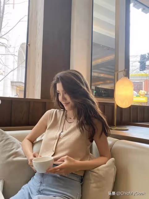 被捧港女典範的吳千語,擠身上流榮升百億媳婦的奮鬥路!