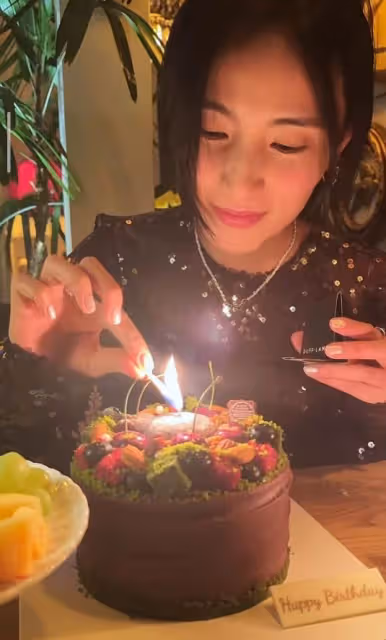 李亞鵬嬌妻獨自慶生引爭議,海哈金喜大方稱老公忙著掙錢還債