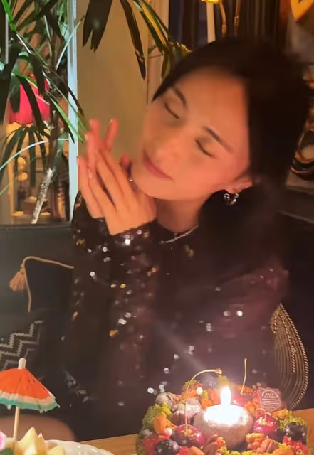 李亞鵬嬌妻獨自慶生引爭議,海哈金喜大方稱老公忙著掙錢還債