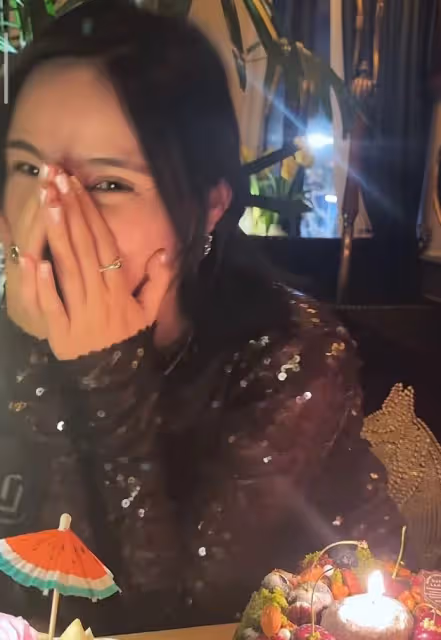 李亞鵬嬌妻獨自慶生引爭議,海哈金喜大方稱老公忙著掙錢還債