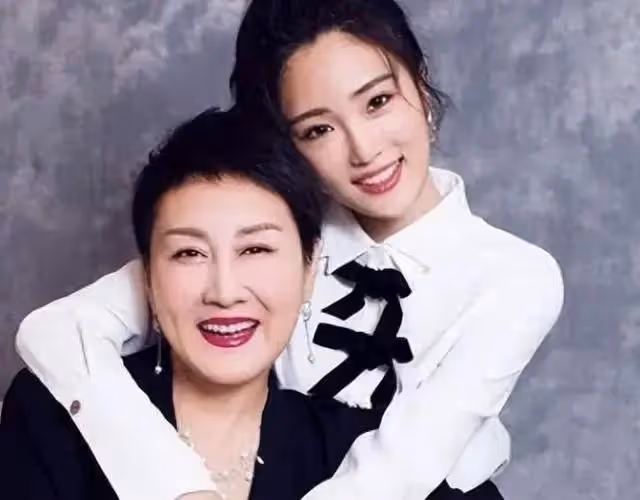 這些明星是母女關係,藏得太深了