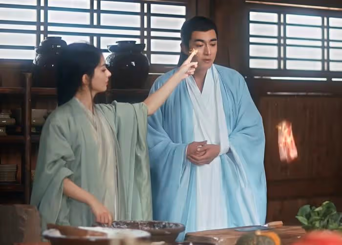 《與鳳行》首播!趙麗穎林更新難掩年齡感,劇情幼稚收視平平