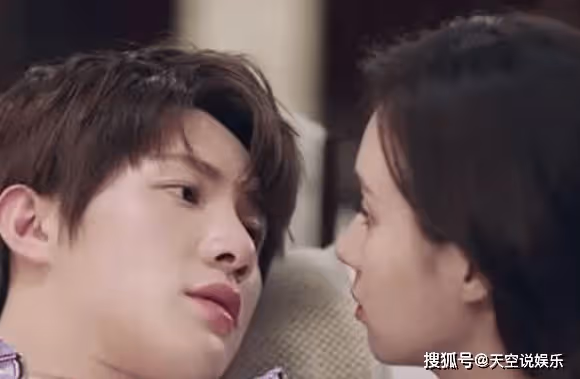 從《夏至未至》到《花間令》,鄭合惠子的演技之路越來越寬,粉絲:期待!