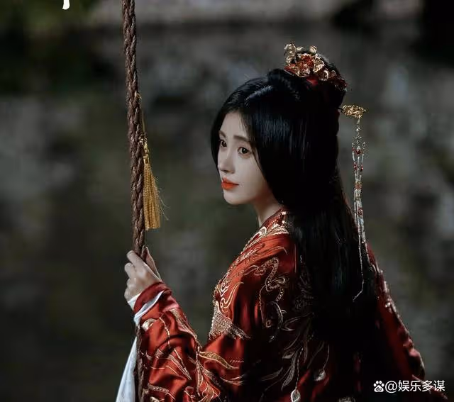 《花間令》上官蘭竟是幕後黑手,得知妹妹死亡真相,徹底瘋了